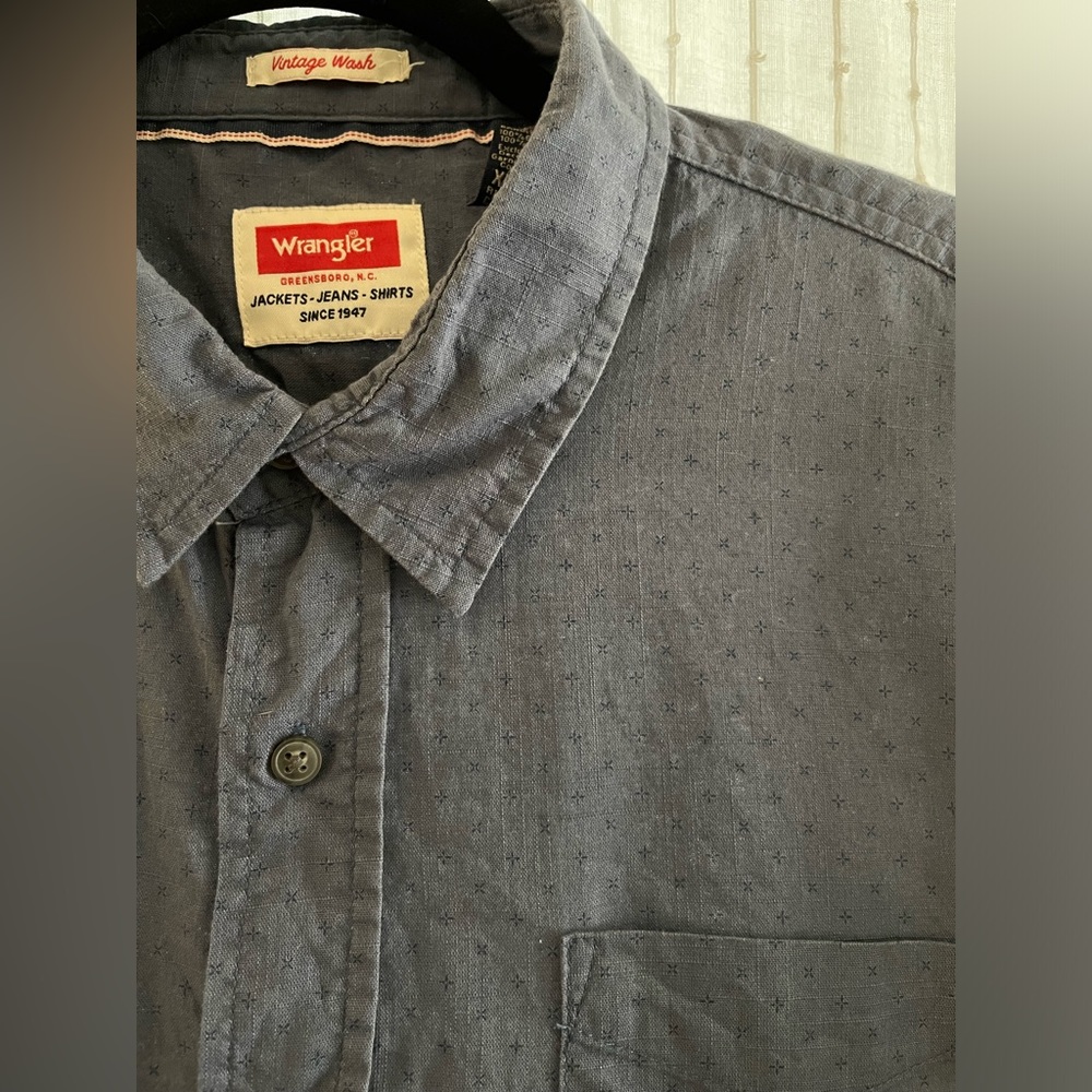 Vintage Wrangler Button Up Shirt with Star Pattern Detail size XL